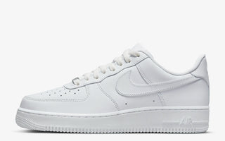 The correct cleaning method of White sneakers